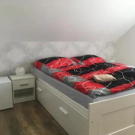 Ubytování Pod Mezu Affittacamere 4*