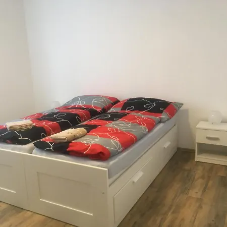 Pod Mezu 4* Hlohovec