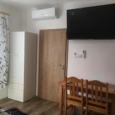 Konukevi Pod Mezu Hlohovec
