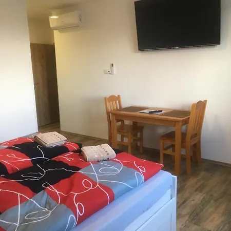 Konukevi Pod Mezu Hlohovec