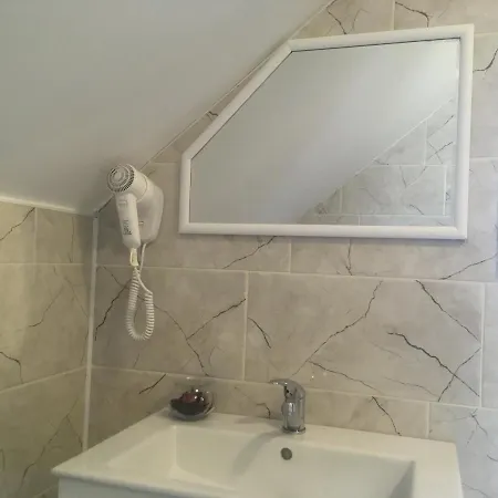 Ubytování Pod Mezu Affittacamere 4*
