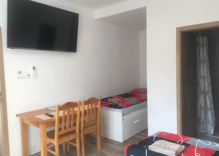 Pod Mezu בית הארחה 4*